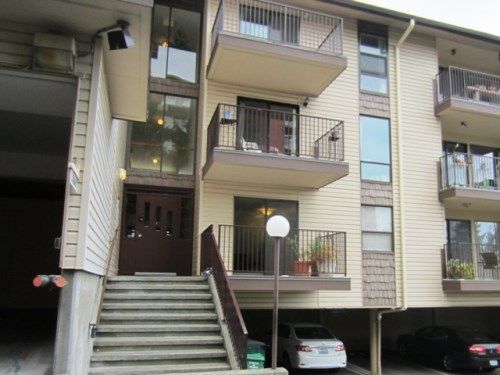 13229 Linden Avenue N Unit B408, Seattle, WA 98133