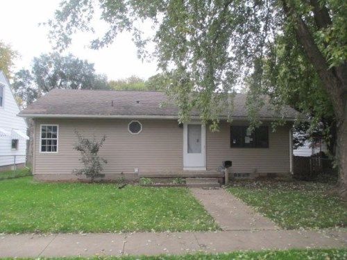 2415 Barker St, Clinton, IA 52732