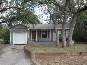 2709 Stark St, Fort Worth, TX 76112