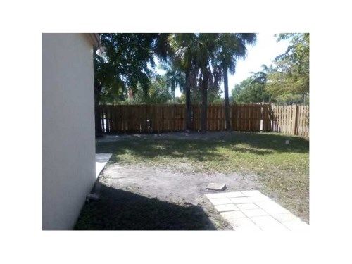 2410 SW 85 AV, Hollywood, FL 33025