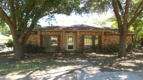 5006 Vera Cruz St, Garland, TX 75043