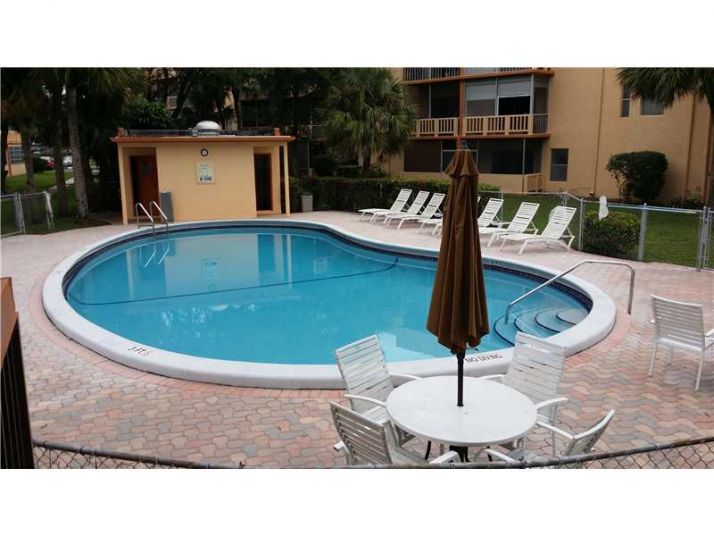 8380 LAGOS DE CAMPO BL # 309, Fort Lauderdale, FL 33321