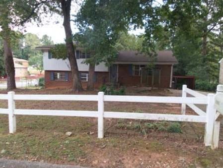 6090 Crestview Ln, Forest Park, GA 30297