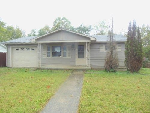 1073 E Walnut St, West Union, OH 45693