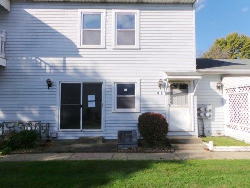 2541 Royal County Down Dr, Uniontown, OH 44685