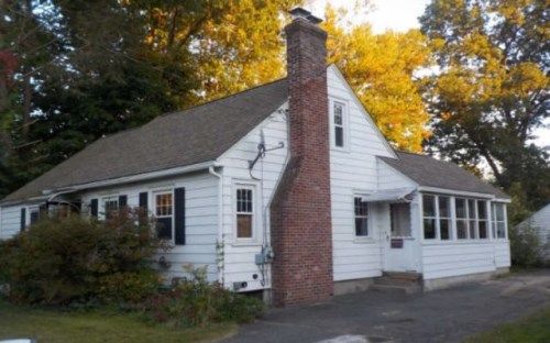 37 Frankwyn St, East Longmeadow, MA 01028