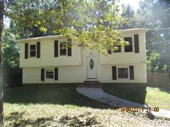 13401 Bermuda Place Dr, Chester, VA 23836