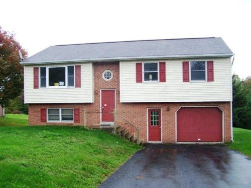 244 Midland Circle, Mount Joy, PA 17552