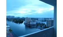 1833 S OCEAN DR # PH10 Hallandale, FL 33009