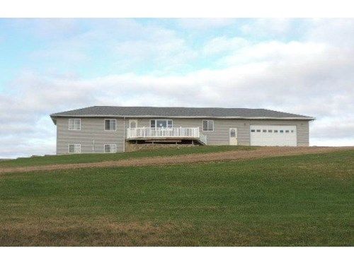 6028 County Hwy H, Stanley, WI 54768