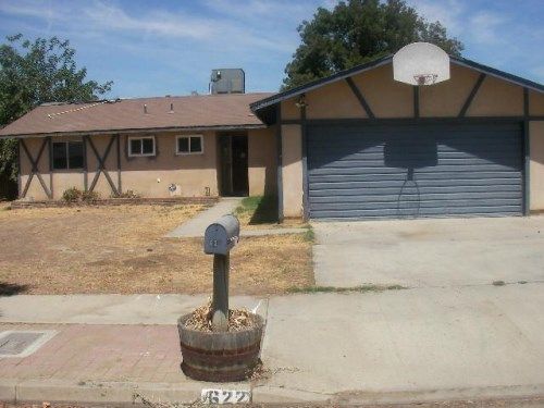 622 W Saratoga Ave, Tulare, CA 93274