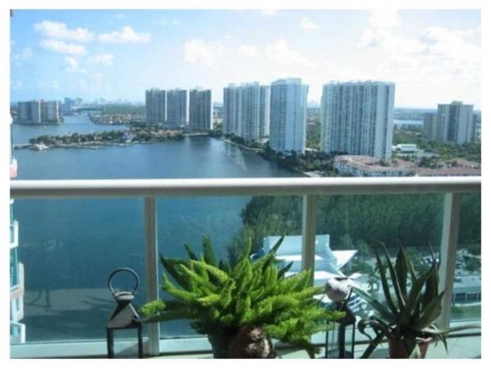 3370 HIDDEN BAY DR. # 2515, Miami, FL 33180