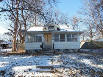 2342 York St, Des Moines, IA 50316