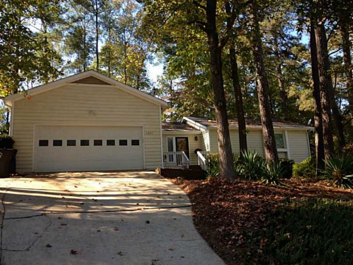 6830 Springwood Drive, Douglasville, GA 30135