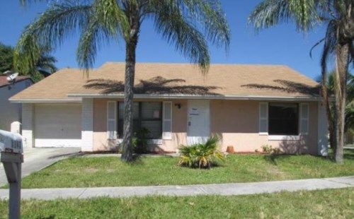 6029 Triphammer Rd, Lake Worth, FL 33463