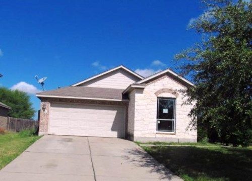 172 Bloomsbury Dr, Kyle, TX 78640