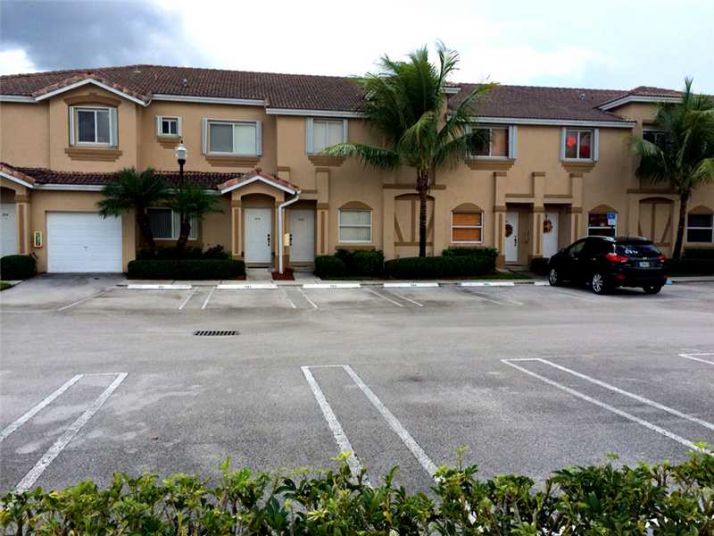 2320 SE 23 TE # 2320, Homestead, FL 33035