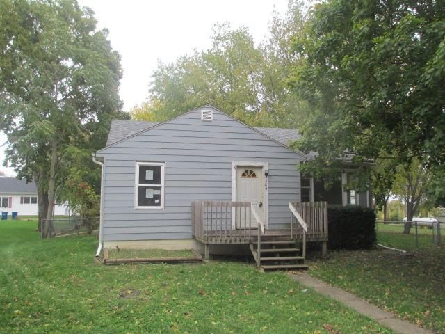 205 Salina St, Mc Causland, IA 52758