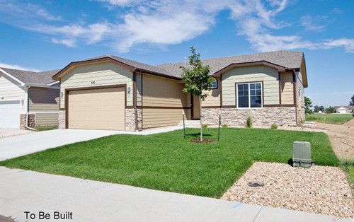 1040 Wagon Train Dr, Milliken, CO 80543