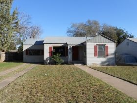 2010 49th St, Lubbock, TX 79412