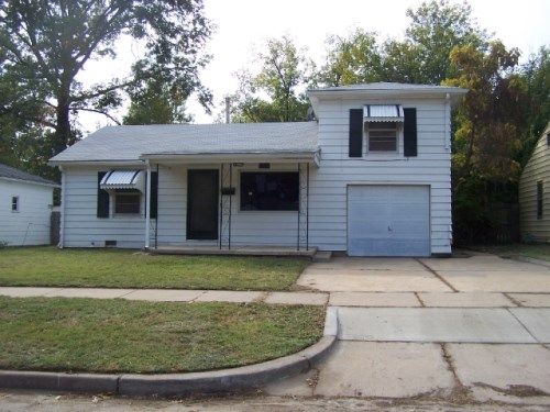 961 Waverly Street, Wichita, KS 67218