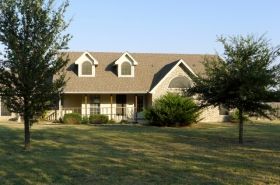 1008 Cowling Rd, Sanger, TX 76266