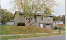 828 SE 19th St Oak Grove, MO 64075