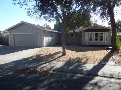 2000 Ferrara Court, Modesto, CA 95355