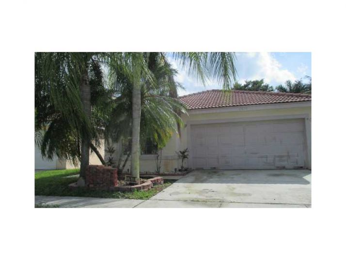 17678 SW 20 ST, Hollywood, FL 33029