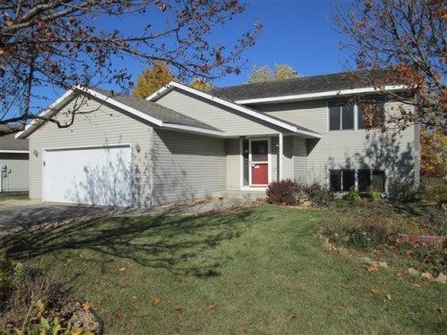 209 Foxglove Ln, Shakopee, MN 55379