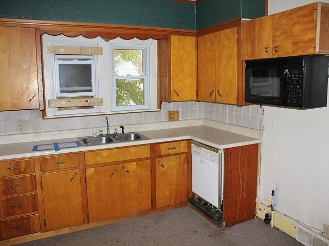 5138 Morrish Rd, Swartz Creek, MI 48473