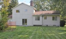 5420 Oaktree Dr Flint, MI 48532