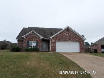 111 Laurel Park Pl, Pearl, MS 39208