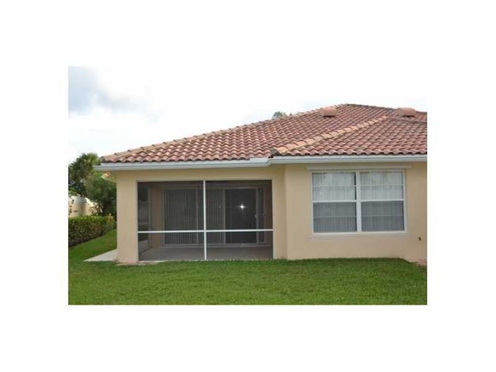 8404 COZUMEL LN, West Palm Beach, FL 33414