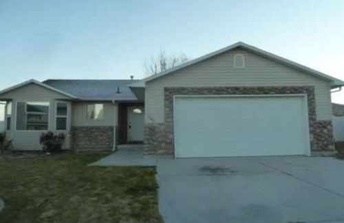 262 E Poplar Ct, Garland, UT 84312