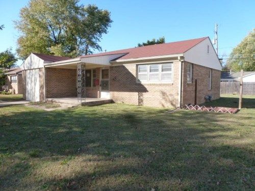 1420 Amsden St, Wichita, KS 67216