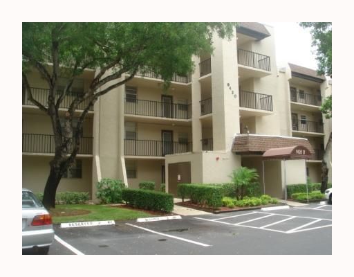 9330 LAGOON PL # 410, Fort Lauderdale, FL 33324