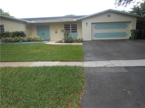 1911 N HIATUS RD, Hollywood, FL 33026