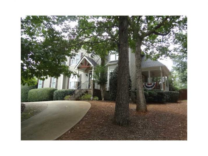 6022 E Catamaran Court, Flowery Branch, GA 30542