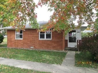 210 N Tucker St, Mentone, IN 46539