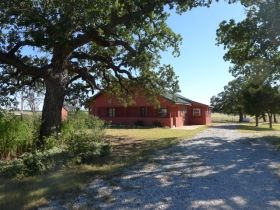 2273 Fenoglio Road, Nocona, TX 76255