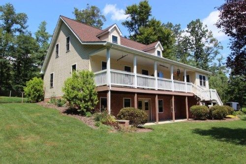 19 UPPER VALLEY ROAD, Christiana, PA 17509