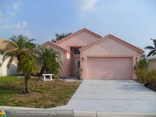 1562 CARRIAGE BROOKE DR, West Palm Beach, FL 33414