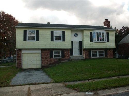 15 Yew Rd, Newark, DE 19702