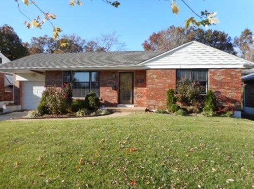 1241 Bluegrass Dr, Saint Louis, MO 63137