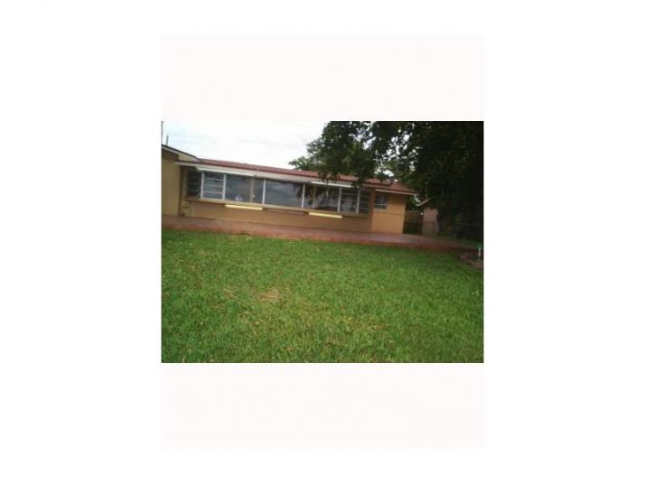 1342 W 76 ST, Hialeah, FL 33014