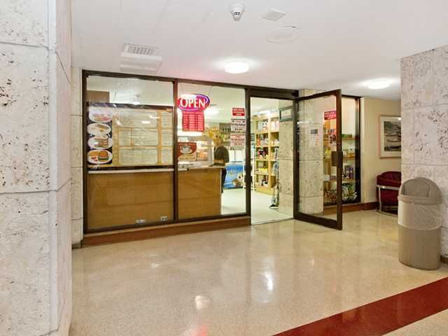 1950 S OCEAN DR # 5Q, Hallandale, FL 33009