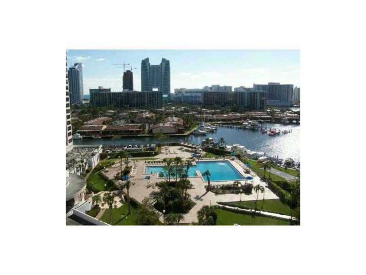 600 THREE ISLANDS BL # 1701, Hallandale, FL 33009