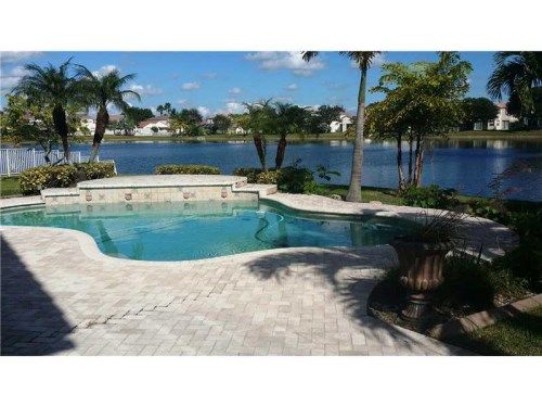 15902 NW 15 MNR, Hollywood, FL 33028