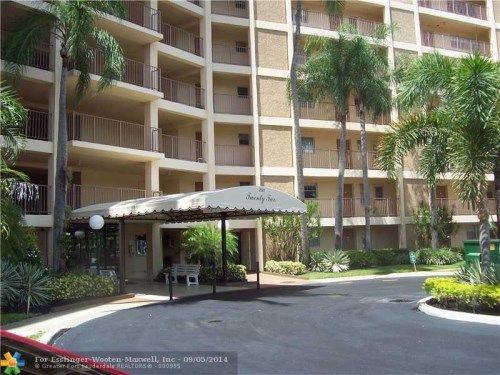 2681 S COURSE DR # 305, Pompano Beach, FL 33069